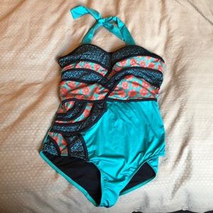 One-piece bathing suit